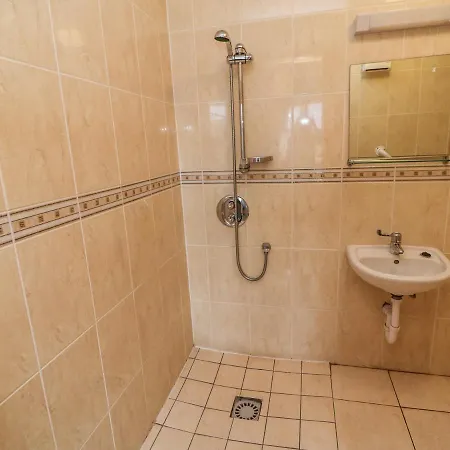 13 Leisure Village, Sneem