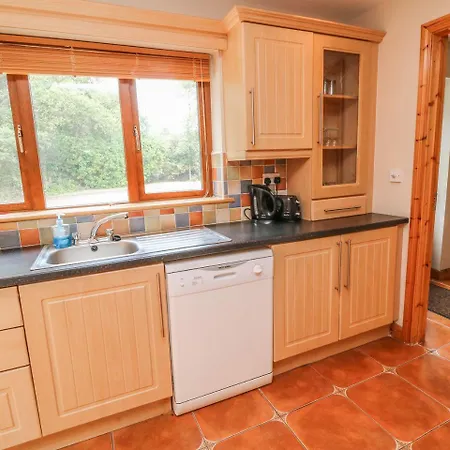 13 Leisure Village, * Sneem
