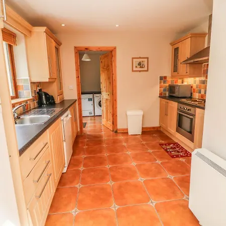 13 Leisure Village, Sneem